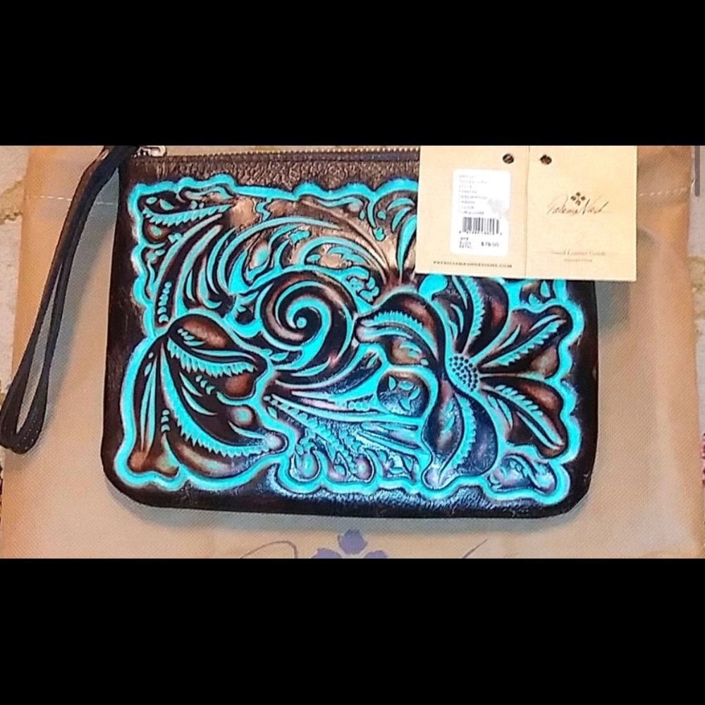 NWT Patricia Nash
Tooled Cassini Wristlet